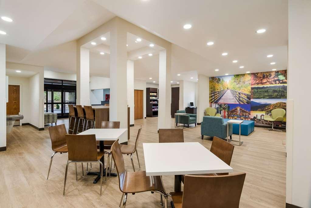 Clarion Pointe Hotel อาบิงดอน ภายนอก รูปภาพ